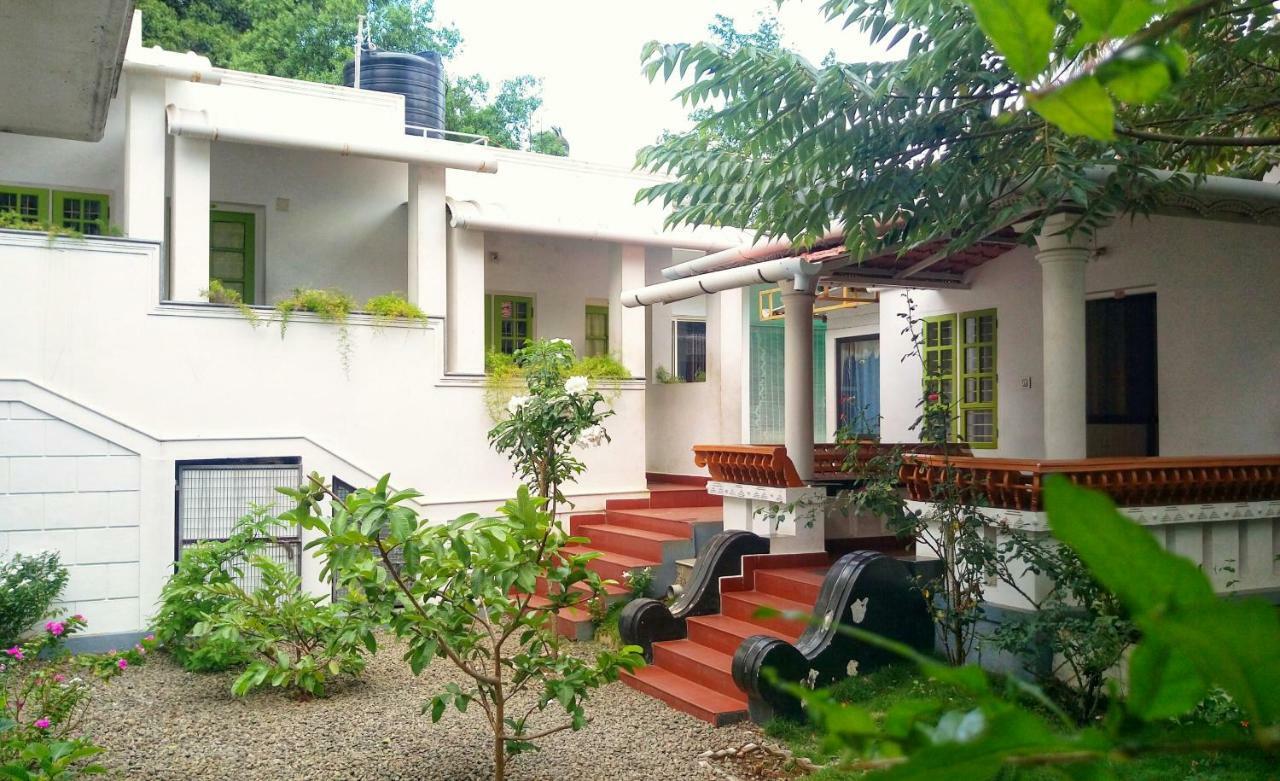 Marayoor Holidays Maraiyur Exterior photo