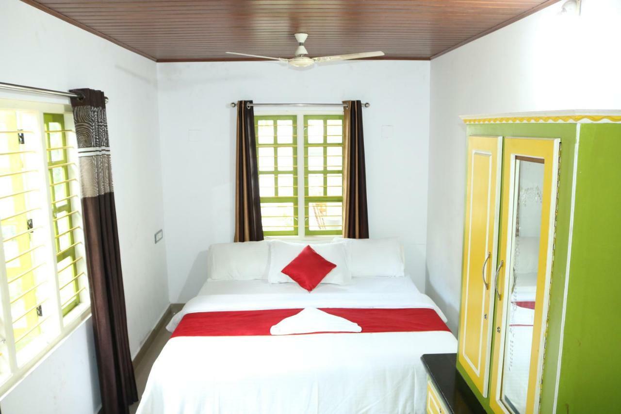 Marayoor Holidays Maraiyur Exterior photo